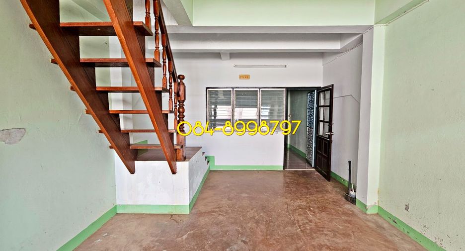For sale 3 bedrooms townhouse in Mueang Sakon Nakhon, Sakon Nakhon
