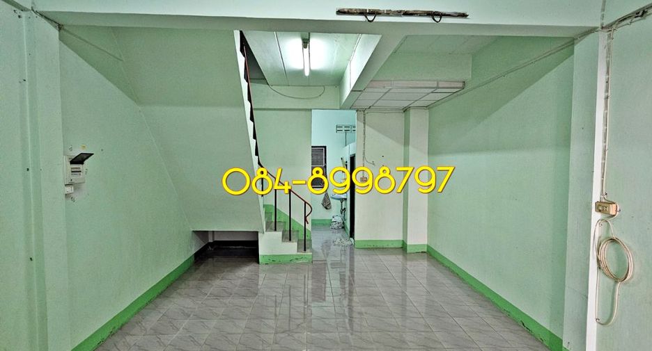For sale 3 bedrooms townhouse in Mueang Sakon Nakhon, Sakon Nakhon