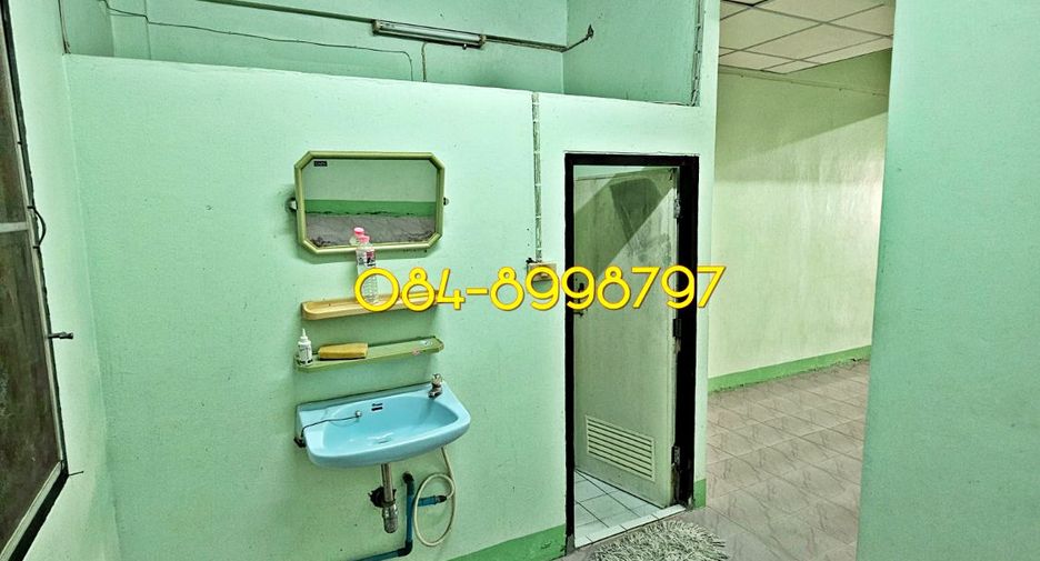 For sale 3 bedrooms townhouse in Mueang Sakon Nakhon, Sakon Nakhon
