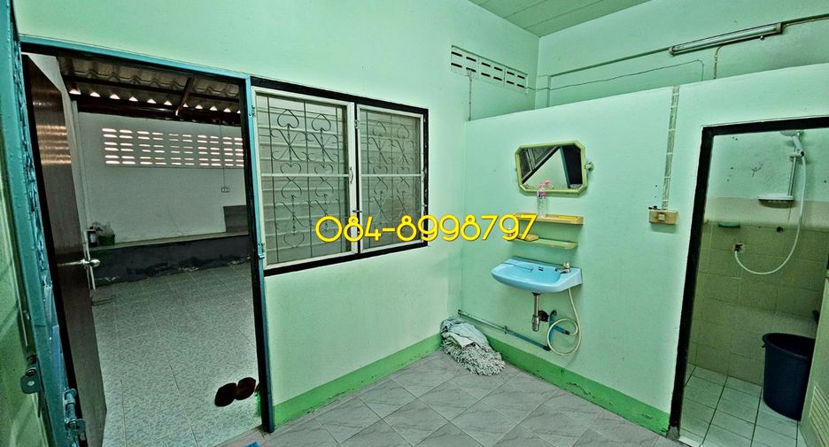 For sale 3 bedrooms townhouse in Mueang Sakon Nakhon, Sakon Nakhon