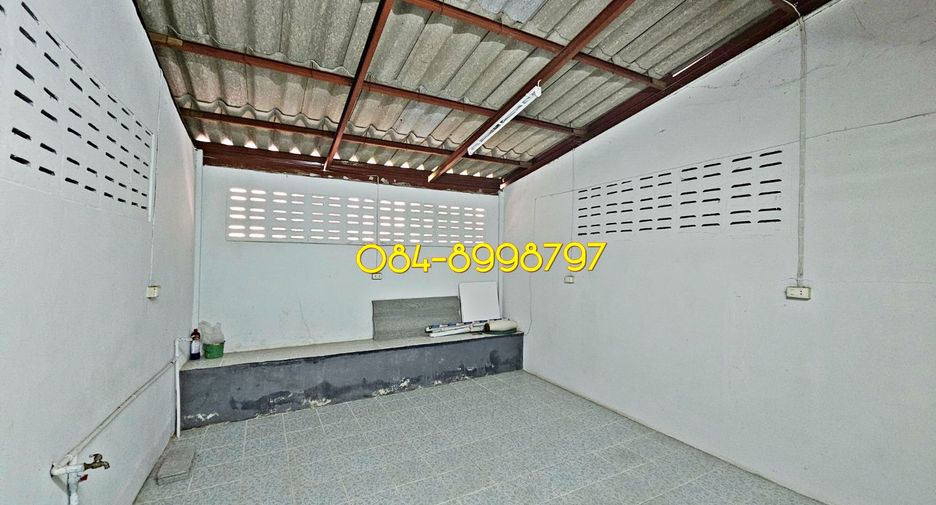 For sale 3 bedrooms townhouse in Mueang Sakon Nakhon, Sakon Nakhon