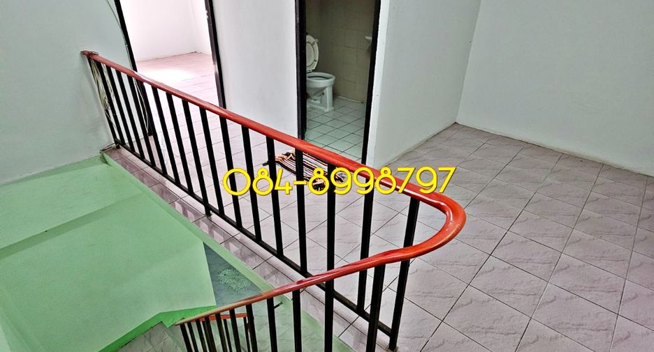 For sale 3 bedrooms townhouse in Mueang Sakon Nakhon, Sakon Nakhon