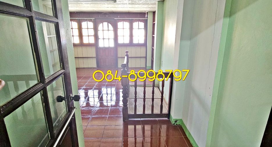 For sale 3 bedrooms townhouse in Mueang Sakon Nakhon, Sakon Nakhon