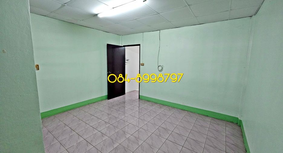 For sale 3 bedrooms townhouse in Mueang Sakon Nakhon, Sakon Nakhon