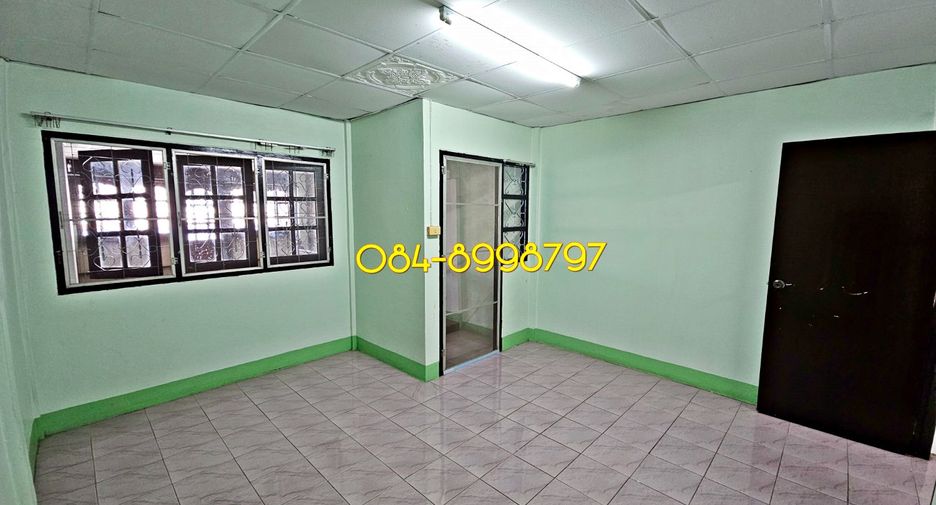 For sale 3 bedrooms townhouse in Mueang Sakon Nakhon, Sakon Nakhon