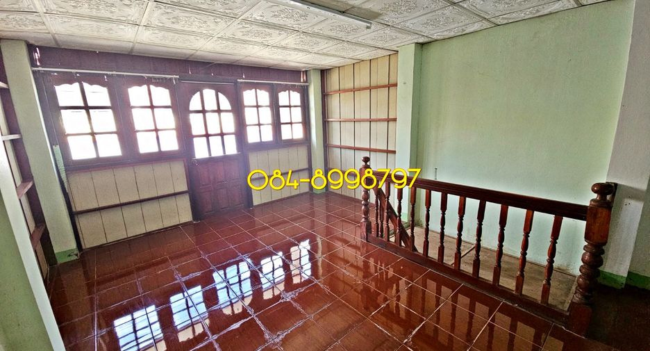 For sale 3 bedrooms townhouse in Mueang Sakon Nakhon, Sakon Nakhon