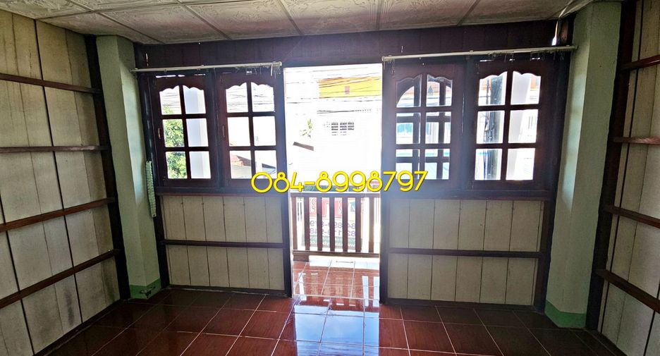 For sale 3 bedrooms townhouse in Mueang Sakon Nakhon, Sakon Nakhon