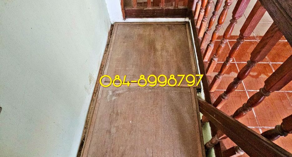 For sale 3 bedrooms townhouse in Mueang Sakon Nakhon, Sakon Nakhon