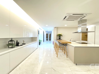 Casa en venta de 5 habitaciones en Watthana, Bangkok