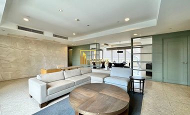 For rent 4 bedrooms condo in Watthana, Bangkok
