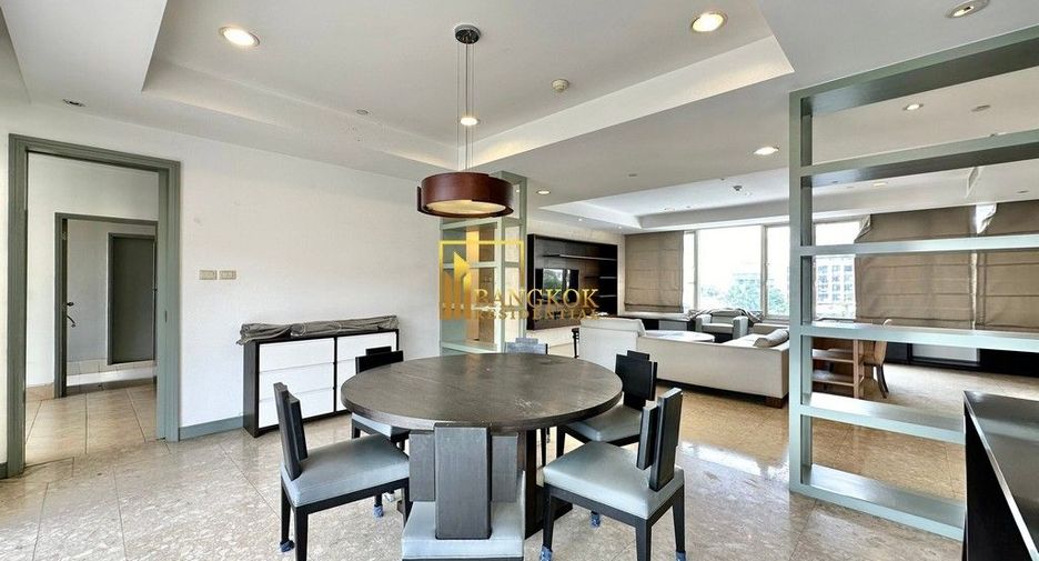 For rent 4 bedrooms condo in Watthana, Bangkok