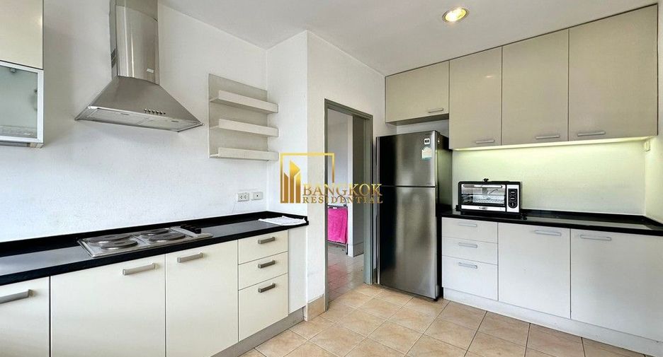 For rent 4 bedrooms condo in Watthana, Bangkok
