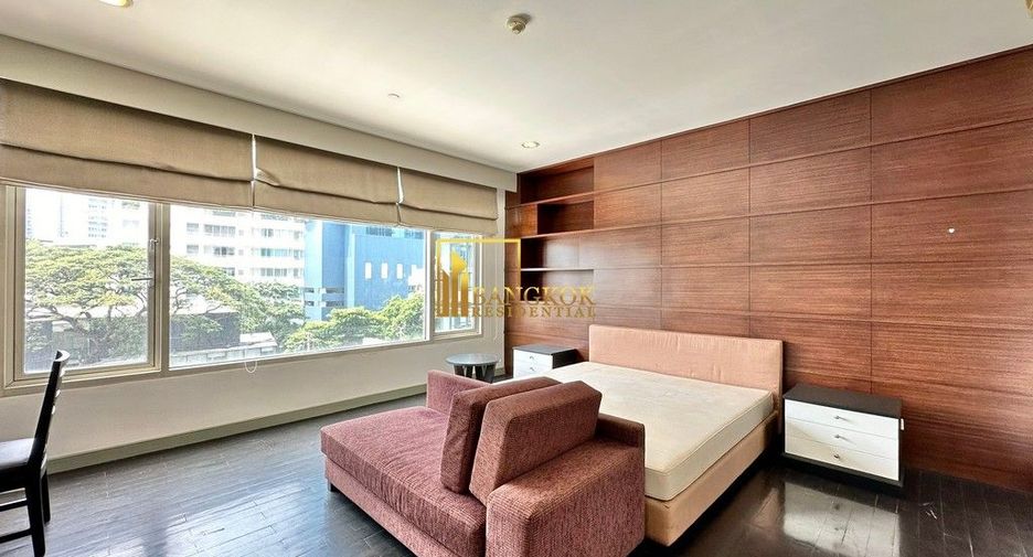 For rent 4 bedrooms condo in Watthana, Bangkok