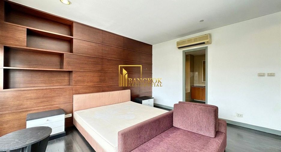 For rent 4 bedrooms condo in Watthana, Bangkok