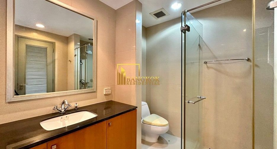 For rent 4 bedrooms condo in Watthana, Bangkok