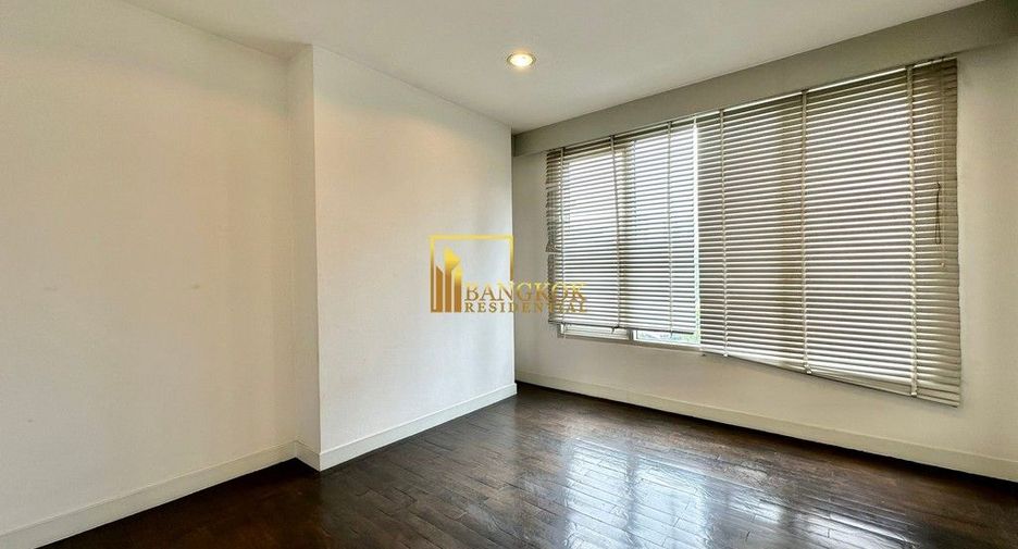 For rent 4 bedrooms condo in Watthana, Bangkok