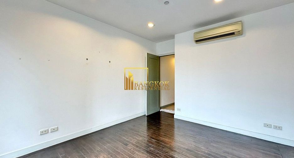 For rent 4 bedrooms condo in Watthana, Bangkok