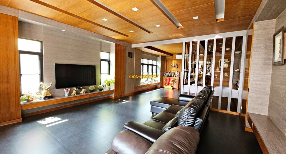 For sale 9 bed house in Pak Kret, Nonthaburi