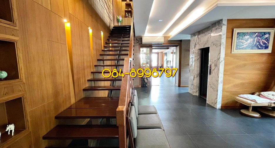 For sale 9 bed house in Pak Kret, Nonthaburi