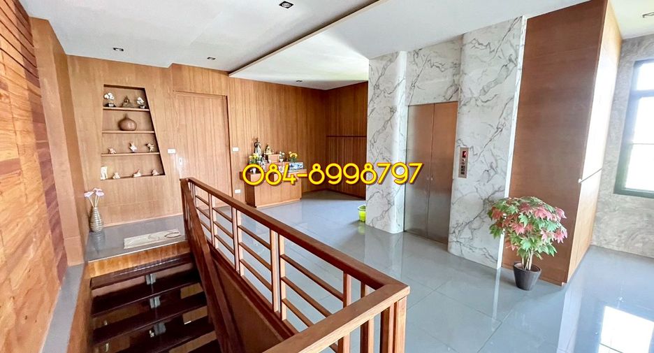 For sale 9 bed house in Pak Kret, Nonthaburi
