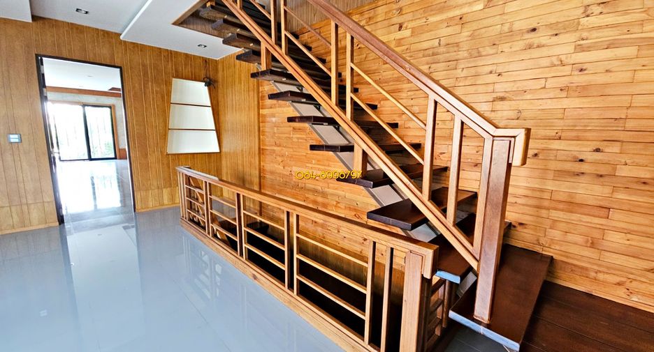 For sale 9 bed house in Pak Kret, Nonthaburi