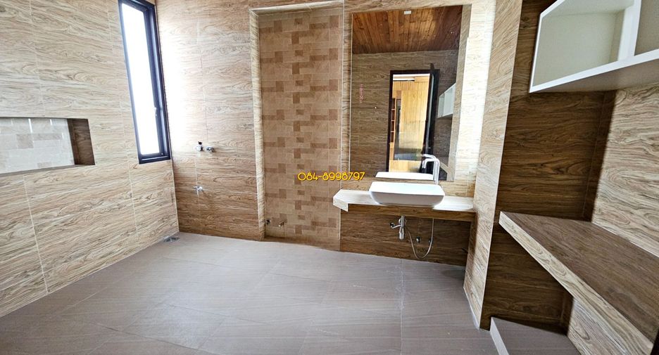 For sale 9 bed house in Pak Kret, Nonthaburi
