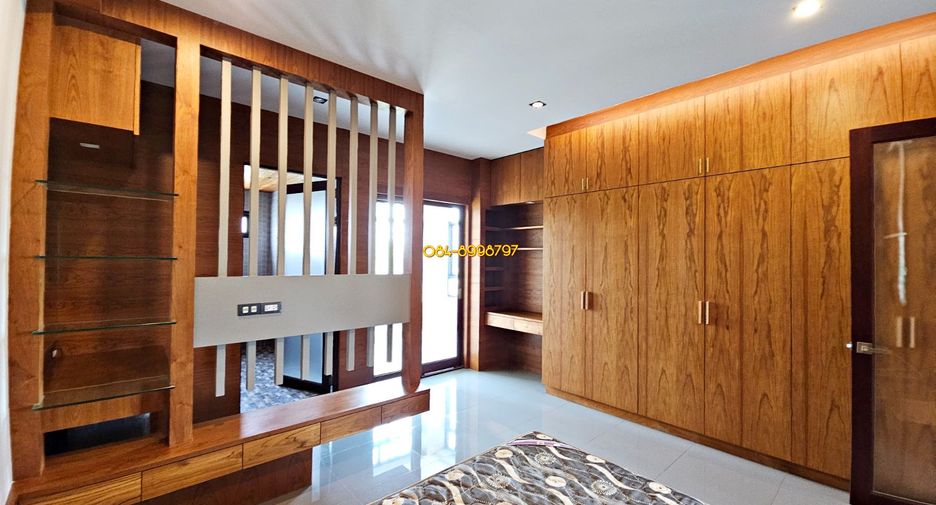 For sale 9 bed house in Pak Kret, Nonthaburi