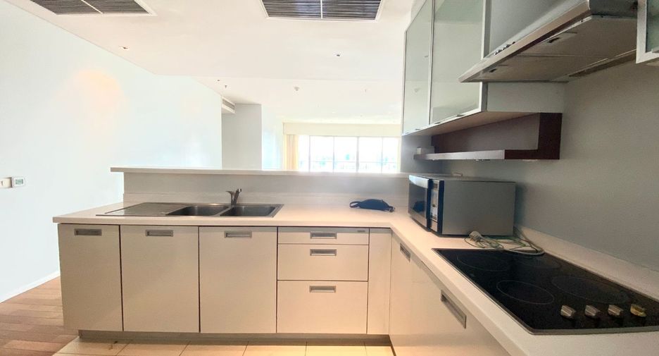 Wohnung zur Miete mit 3 Zimmer in Khlong Toei, Bangkok