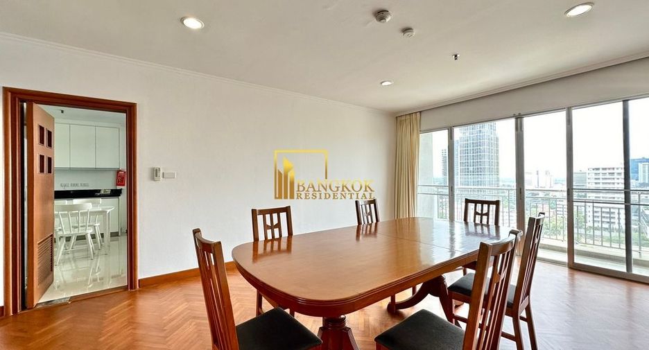 For rent 3 bedrooms condo in Sathon, Bangkok