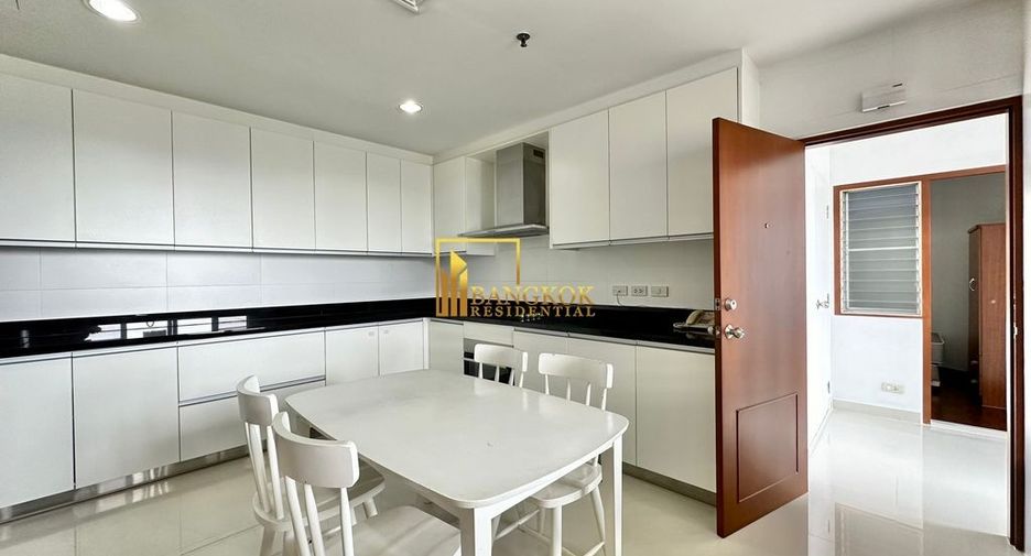 For rent 3 bedrooms condo in Sathon, Bangkok