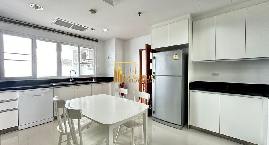For rent 3 bedrooms condo in Sathon, Bangkok