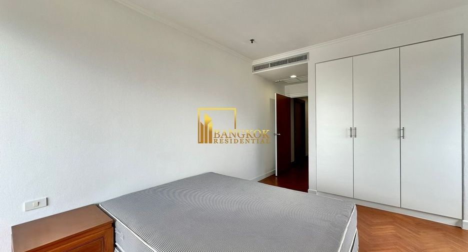 For rent 3 bedrooms condo in Sathon, Bangkok