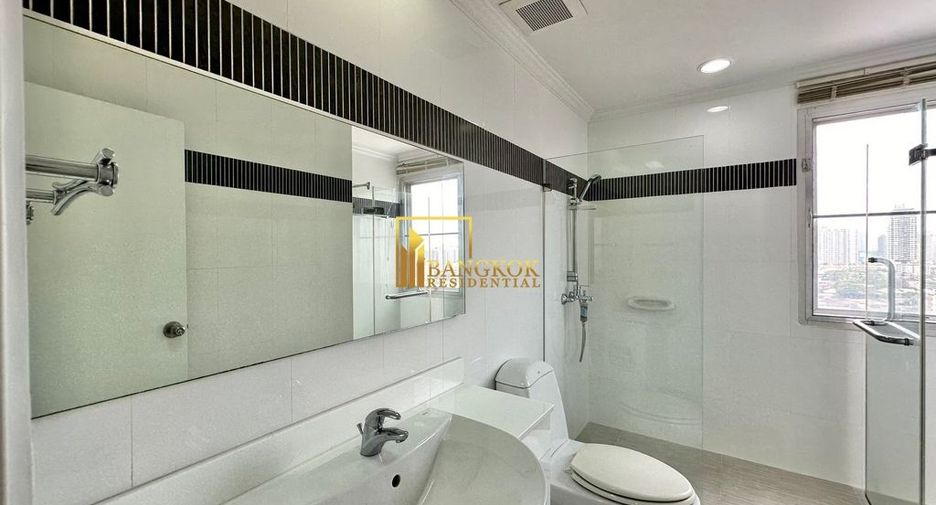 For rent 3 bedrooms condo in Sathon, Bangkok