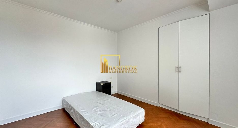 For rent 3 bedrooms condo in Sathon, Bangkok