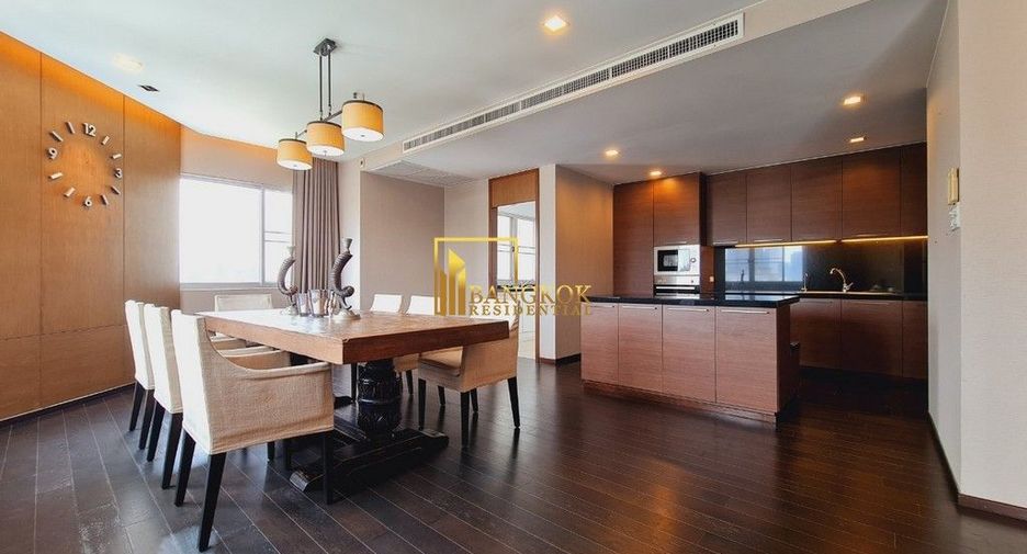 For rent 3 bedrooms condo in Sathon, Bangkok