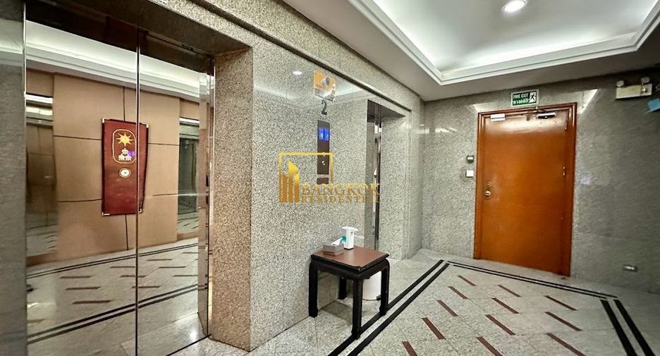 For rent 3 bedrooms condo in Sathon, Bangkok