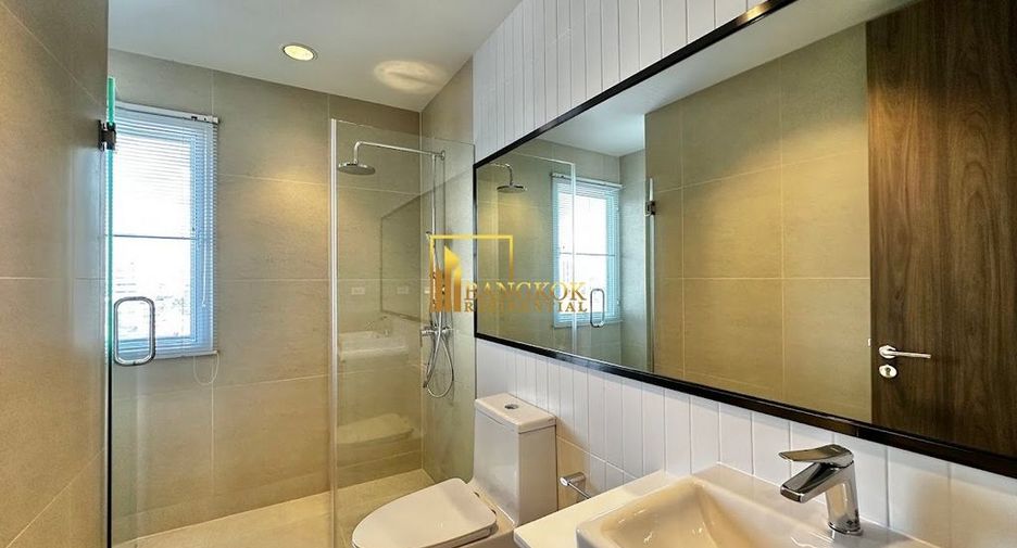 For rent 3 bedrooms condo in Sathon, Bangkok