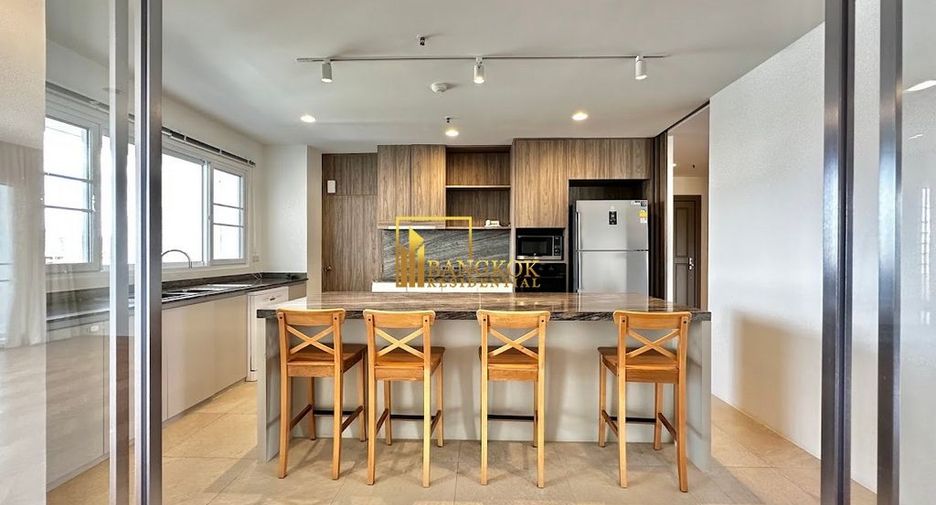 For rent 3 bedrooms condo in Sathon, Bangkok