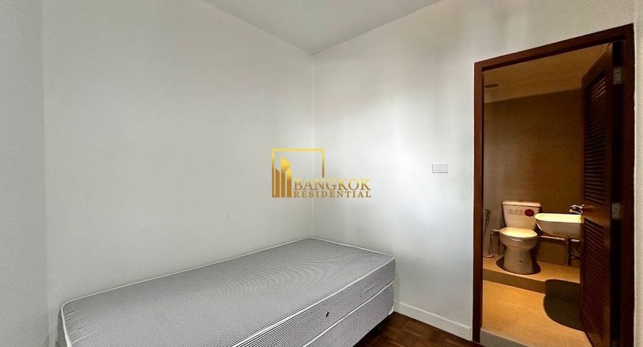 For rent 3 bedrooms condo in Sathon, Bangkok