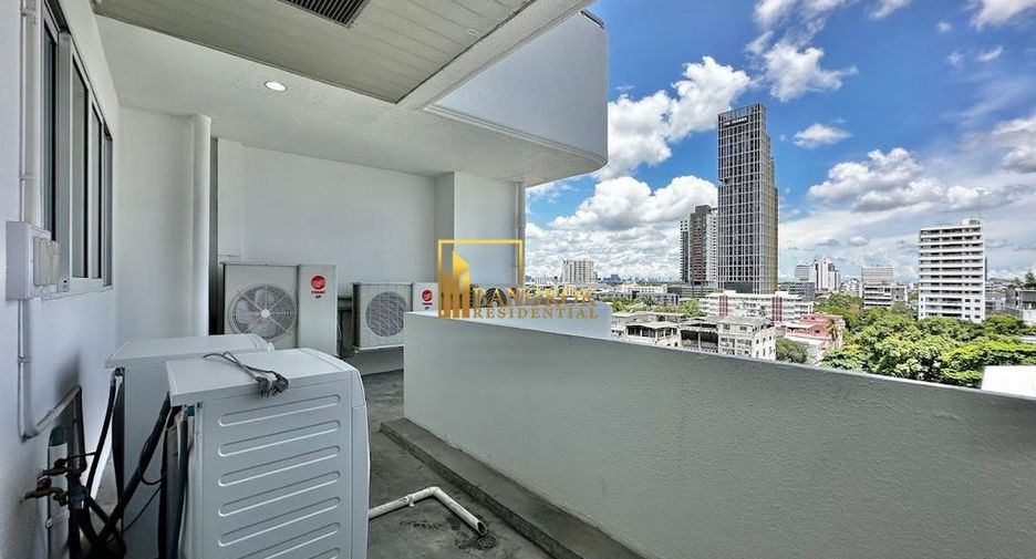 For rent 3 bedrooms condo in Sathon, Bangkok