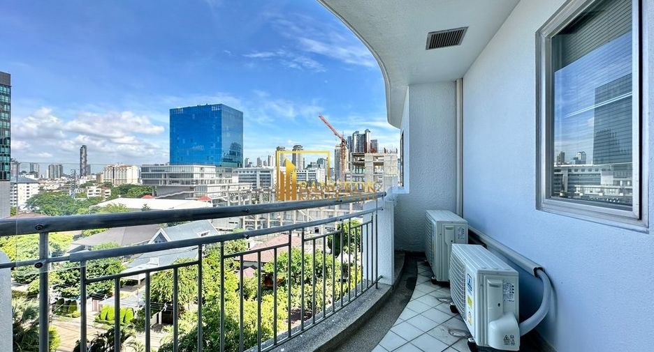 For rent 3 bedrooms condo in Sathon, Bangkok