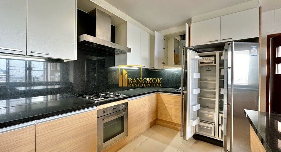 For rent 3 bedrooms condo in Sathon, Bangkok