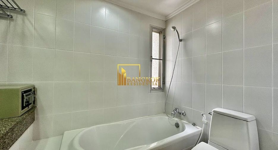 For rent 3 bedrooms condo in Sathon, Bangkok