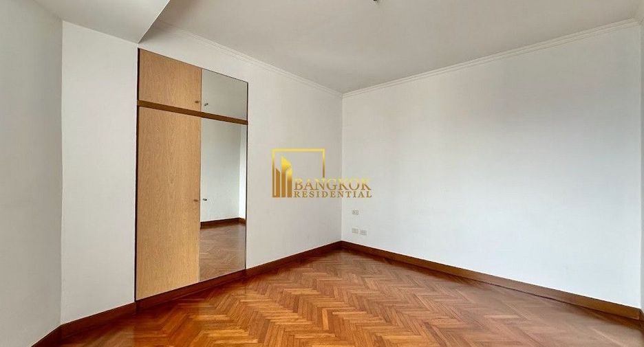 For rent 3 bedrooms condo in Sathon, Bangkok