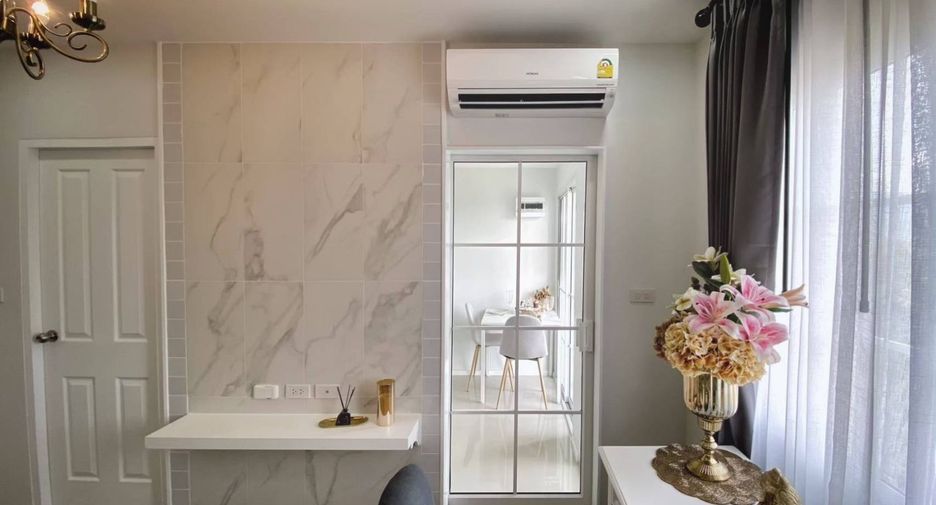 For rent 4 bedrooms condo in Mueang Chiang Mai, Chiang Mai