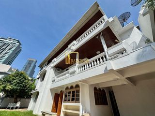 À louer 6 chambres maison à Watthana, Bangkok
