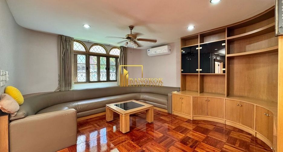 À louer 6 chambres maison à Watthana, Bangkok