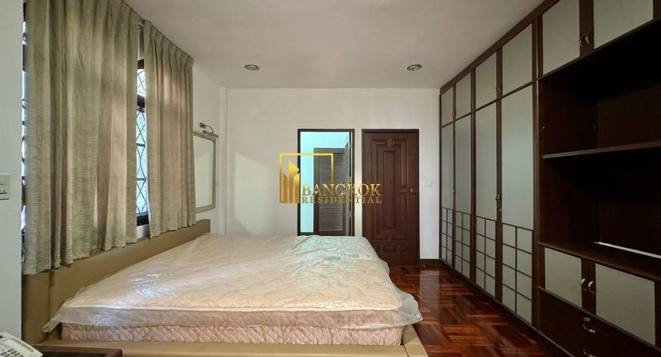 À louer 6 chambres maison à Watthana, Bangkok