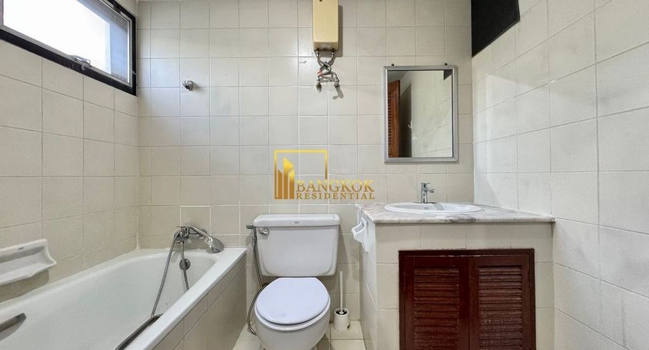 Condo en alquiler de 3 habitaciones en Watthana, Bangkok