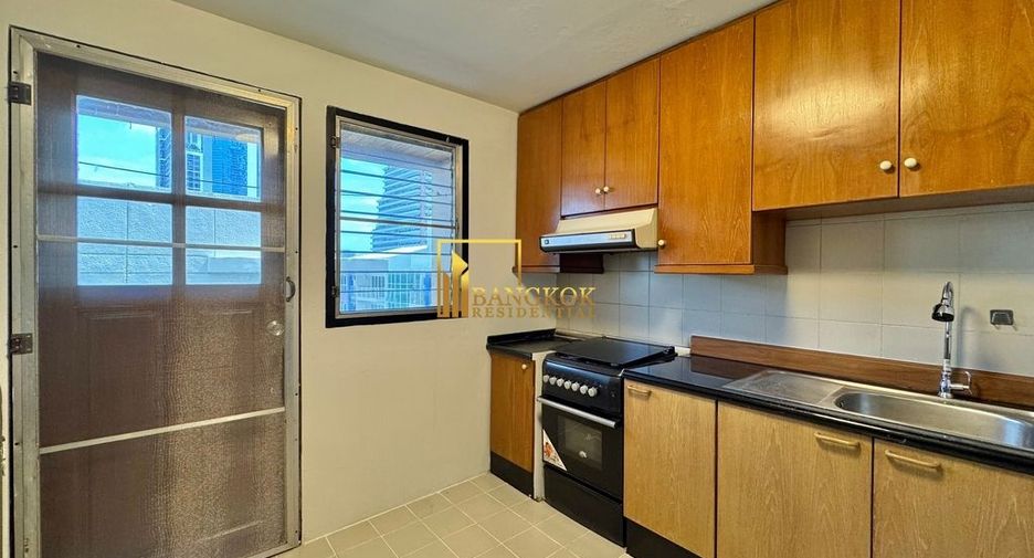 Condo en alquiler de 3 habitaciones en Watthana, Bangkok